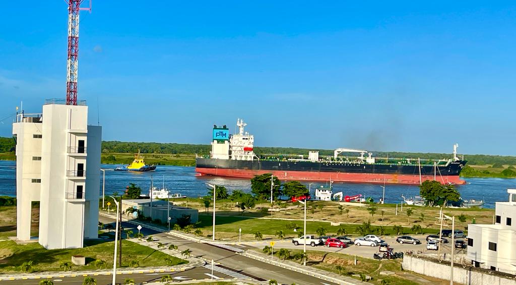 Nuevas Condiciones Para La Navegación En El Canal De Acceso Al Puerto ...